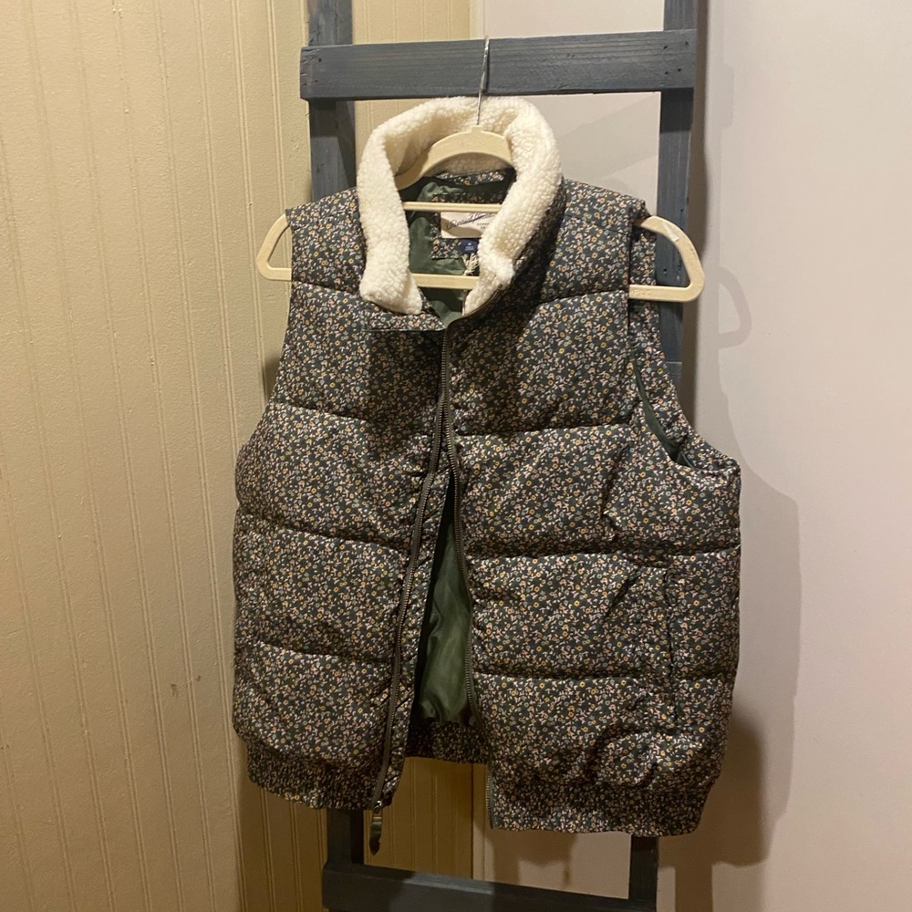 Flower Puff Vest